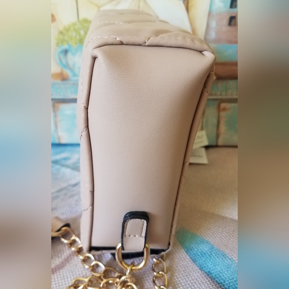 NWT Turn Lock ♡ Vegan Shoulder Bag - Picture 8 of 13